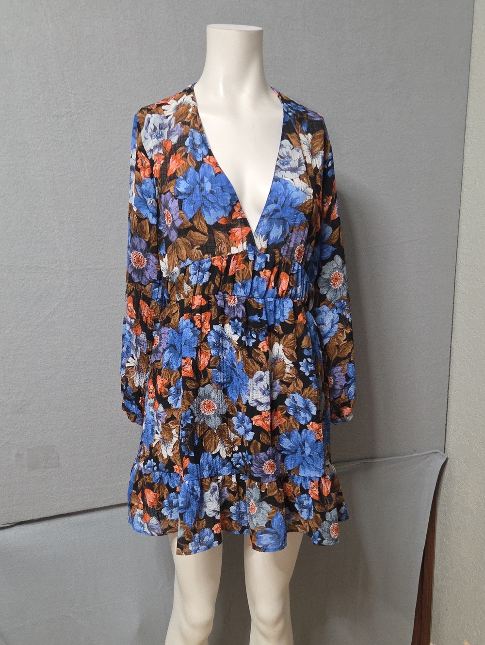 Zara Floral Deep V-Neck Ruffle Mini Dress Blue Brown Small.